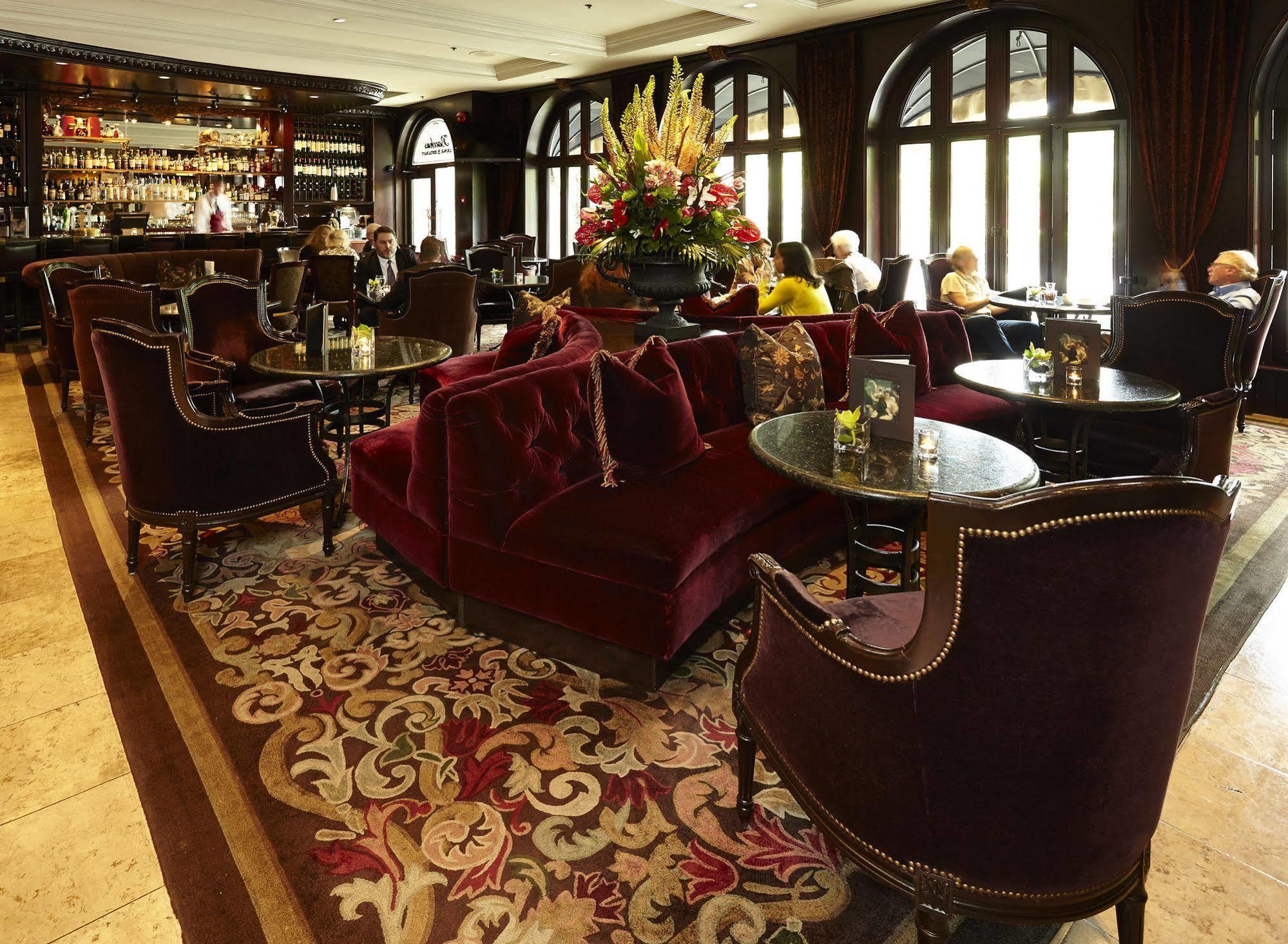 Wedgewood Hotel & Spa - Relais & Chateaux Vancouver Exteriér fotografie The bar at the St. Regis New York