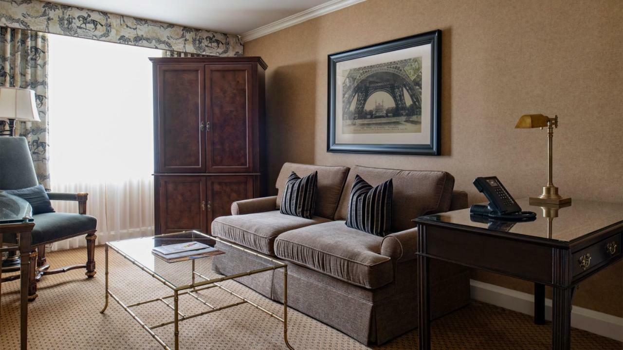 Wedgewood Hotel & Spa - Relais & Chateaux Vancouver Exteriér fotografie A suite at the hotel