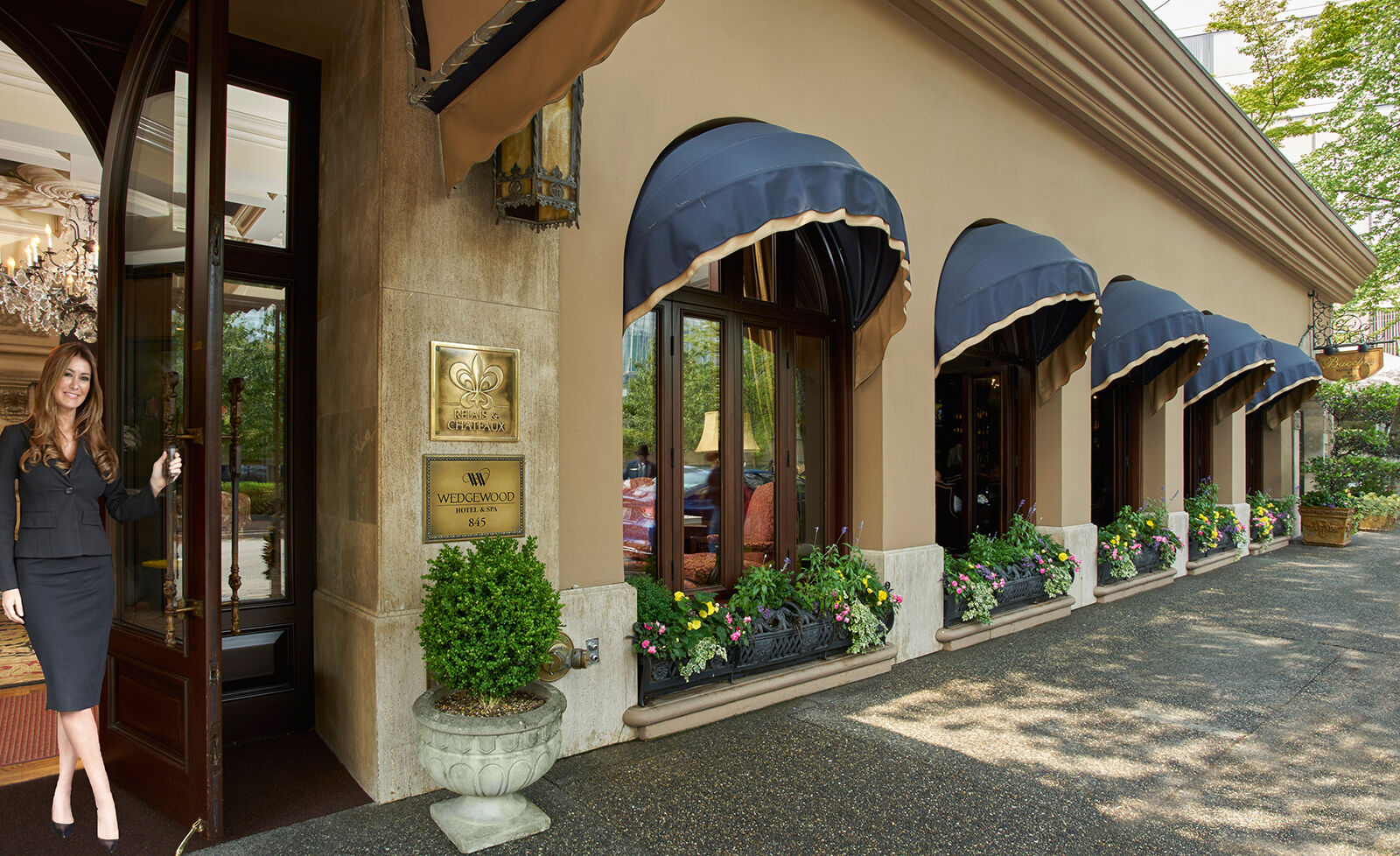 Wedgewood Hotel & Spa - Relais & Chateaux Vancouver Exteriér fotografie Entrance to the hotel